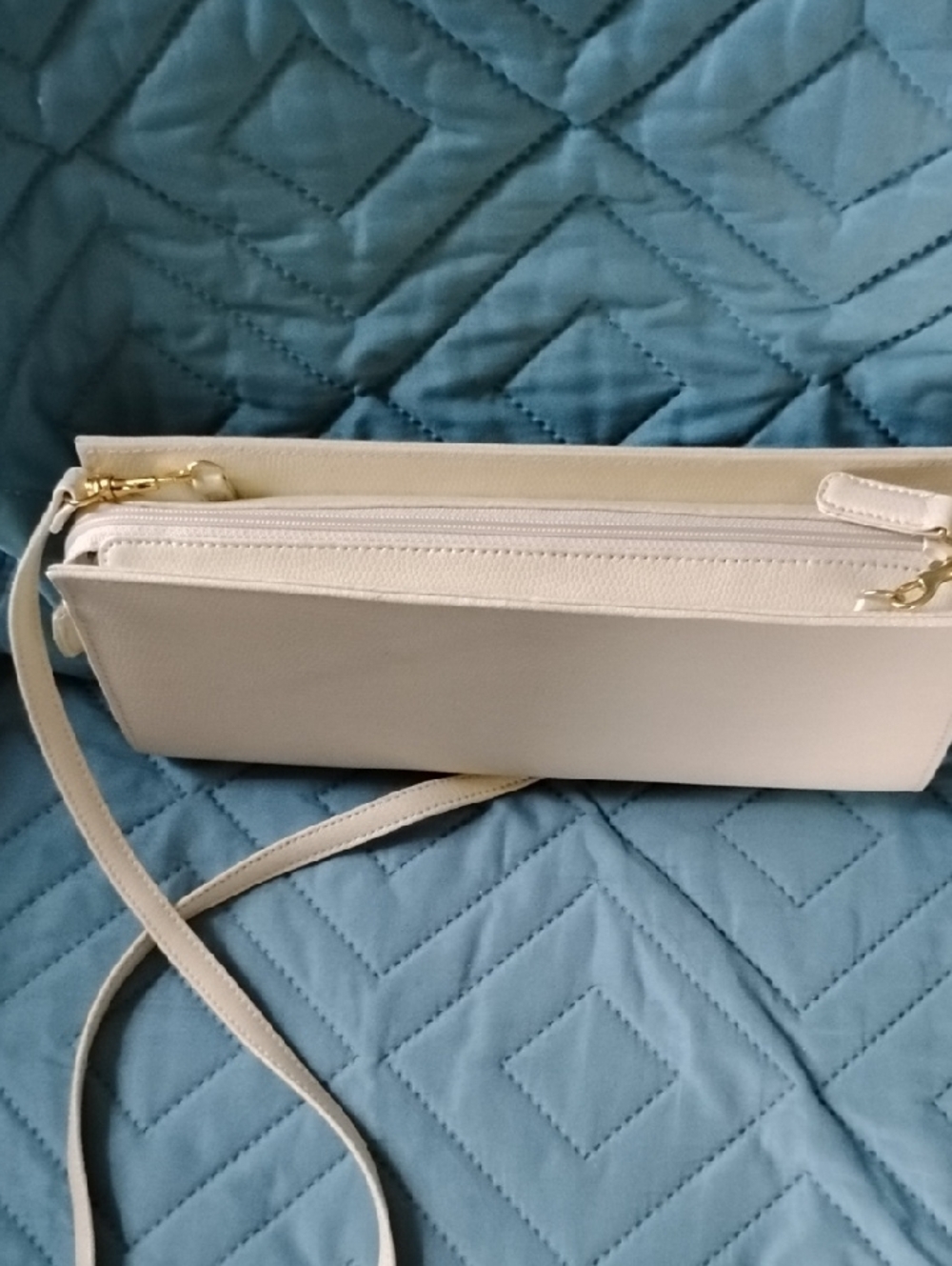 Giani Bernini Women's Crossbody Bag in Cream NWOT - Picture 6 of 10
